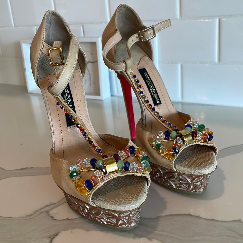 Roberto Fabiani Size 37 high heels